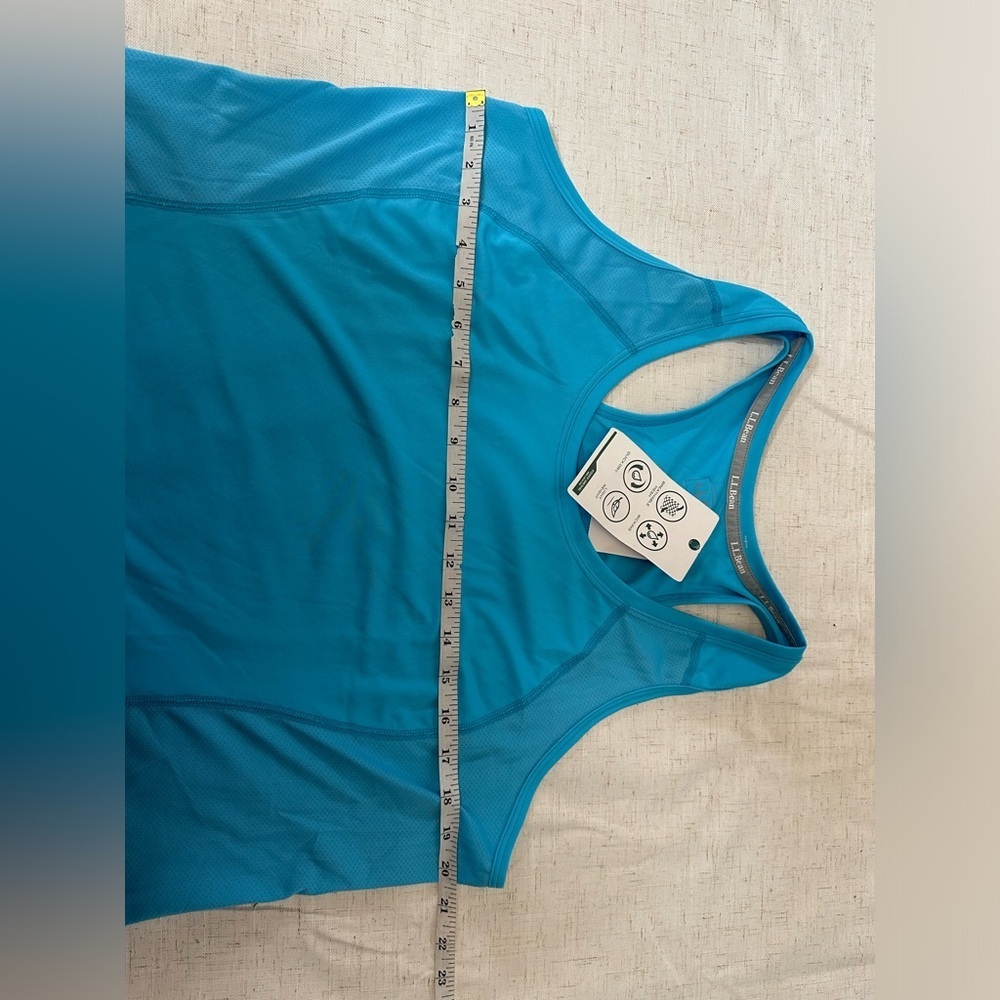 L.L. Bean Women's Blue Tank Top 💙 - Picture 3 of 10